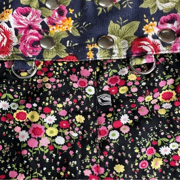 Zand Amsterdam Reversible Convertible Festival Skirt. One Size - Picture 10 of 10